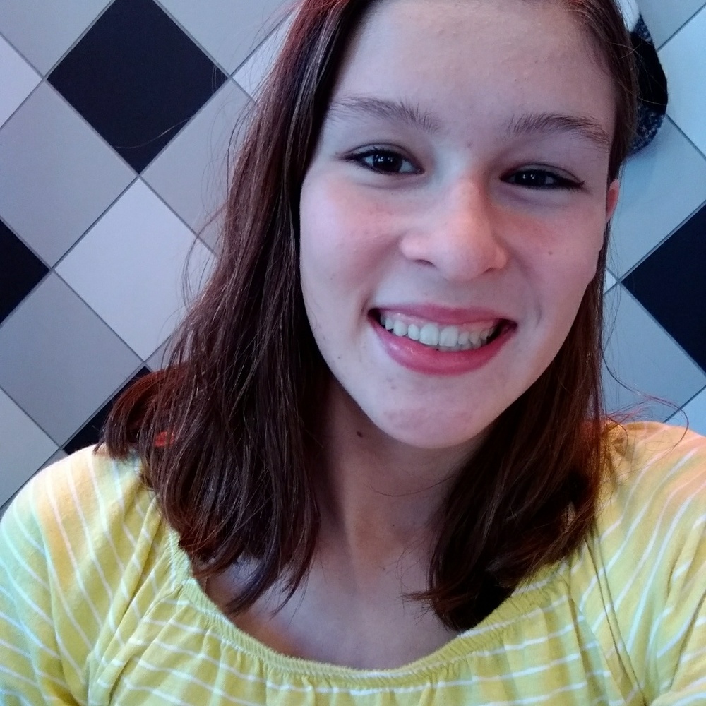 Meet your Posher, Lydia